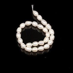 Sirag scurt perle de cultura albe aprox. 7,5-9,5x5,5-6,5 mm (sirag)