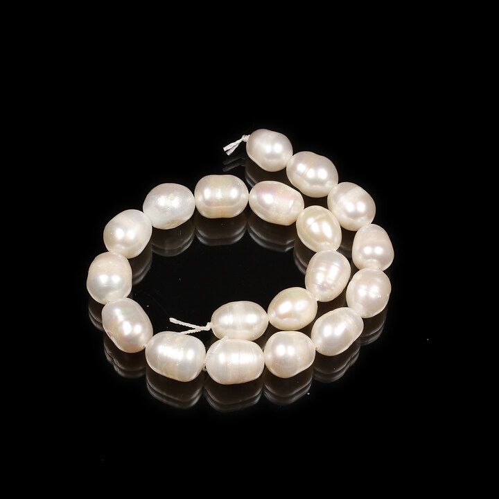 Sirag scurt perle de cultura albe aprox. 8,5-13x7,5-8,5mm