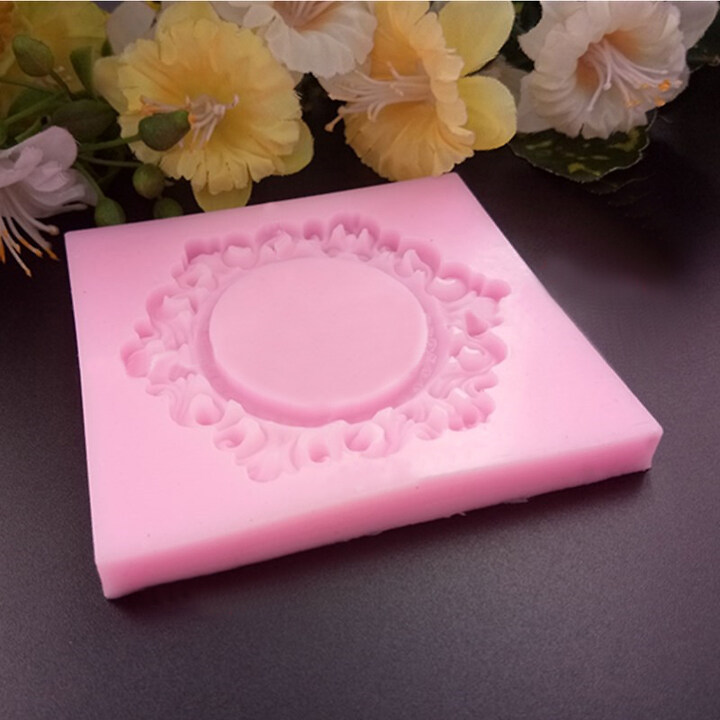 Matrita din silicon alimentar rama ornata pentru fondant sau rasina 79x73x8mm