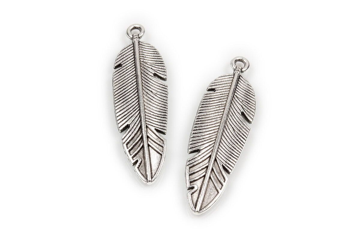 Charm argintiu antichizat frunza 33x10mm