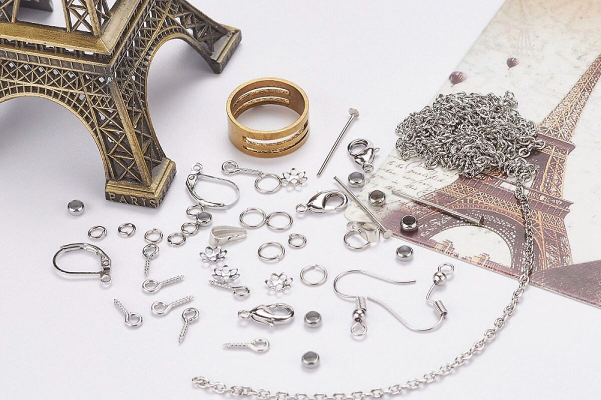 Margele set creativ, cutie 17,4x10x2cm cu 1630 accesorii metalice argintiu inchis
