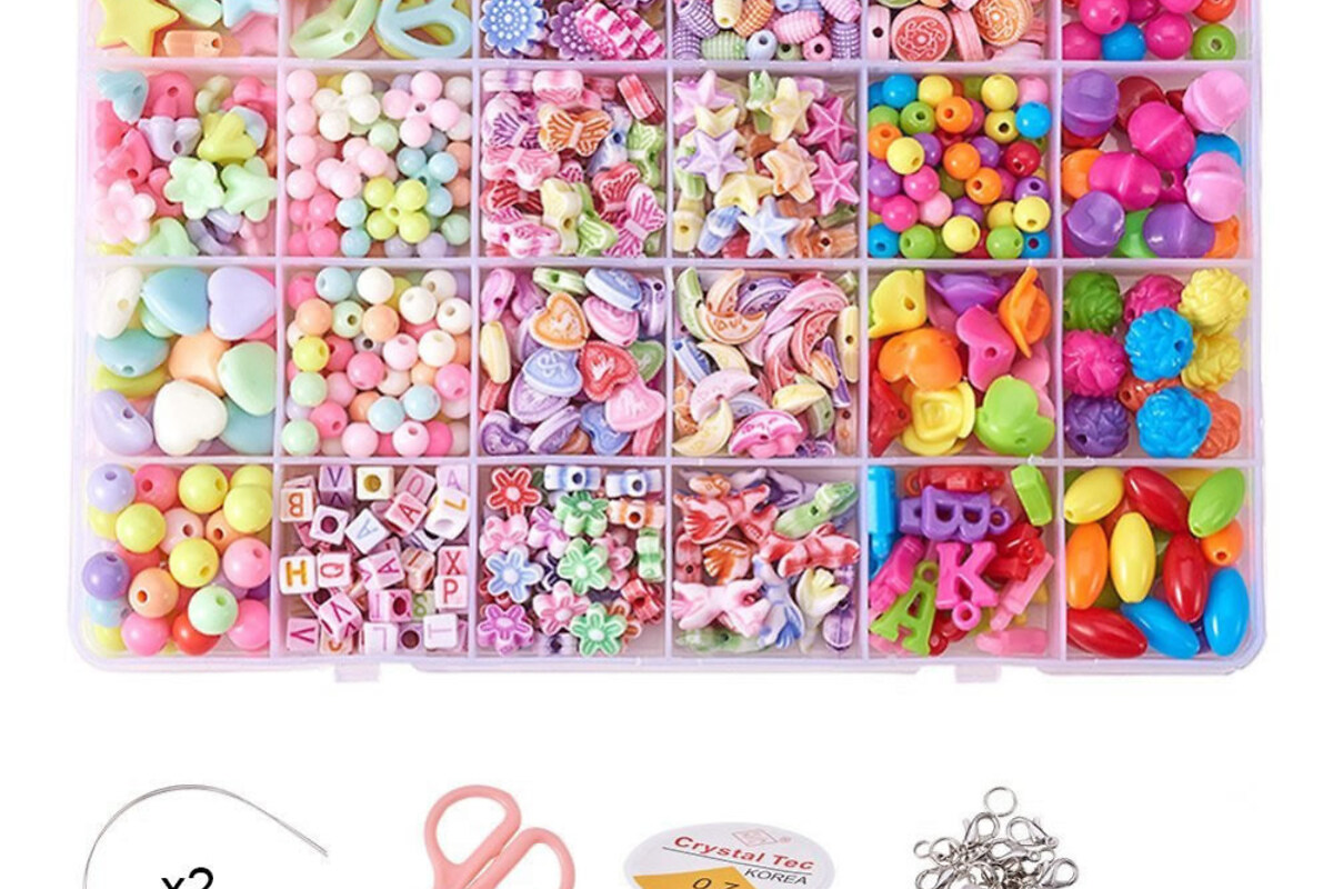 Margele set creativ, cutie 18,5x12,5x2,2cm cu 600 buc. margele plastic si accesorii