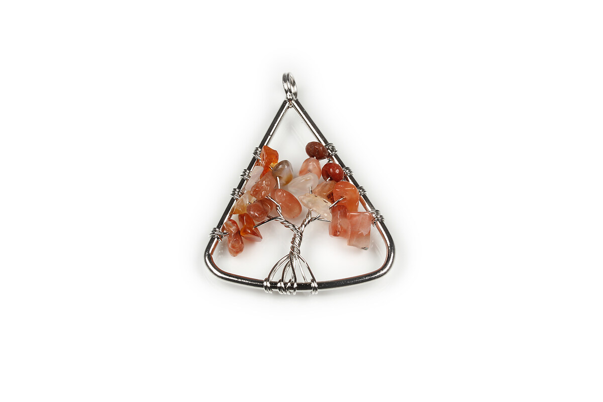 Pandantiv wire wrap argintiu inchis copacul vietii agate rosii