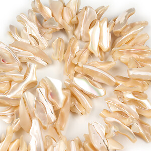 Mărgele sidef (trochus shell) chips bej 22-25x2-11 mm (sirag)