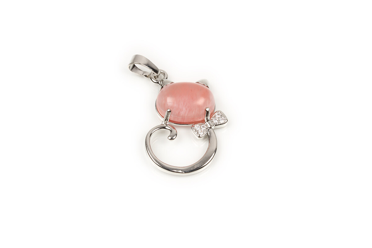 Pandantiv pisica argintiu inchis si cabochon cherry cuart si strasuri cristal 32x25mm