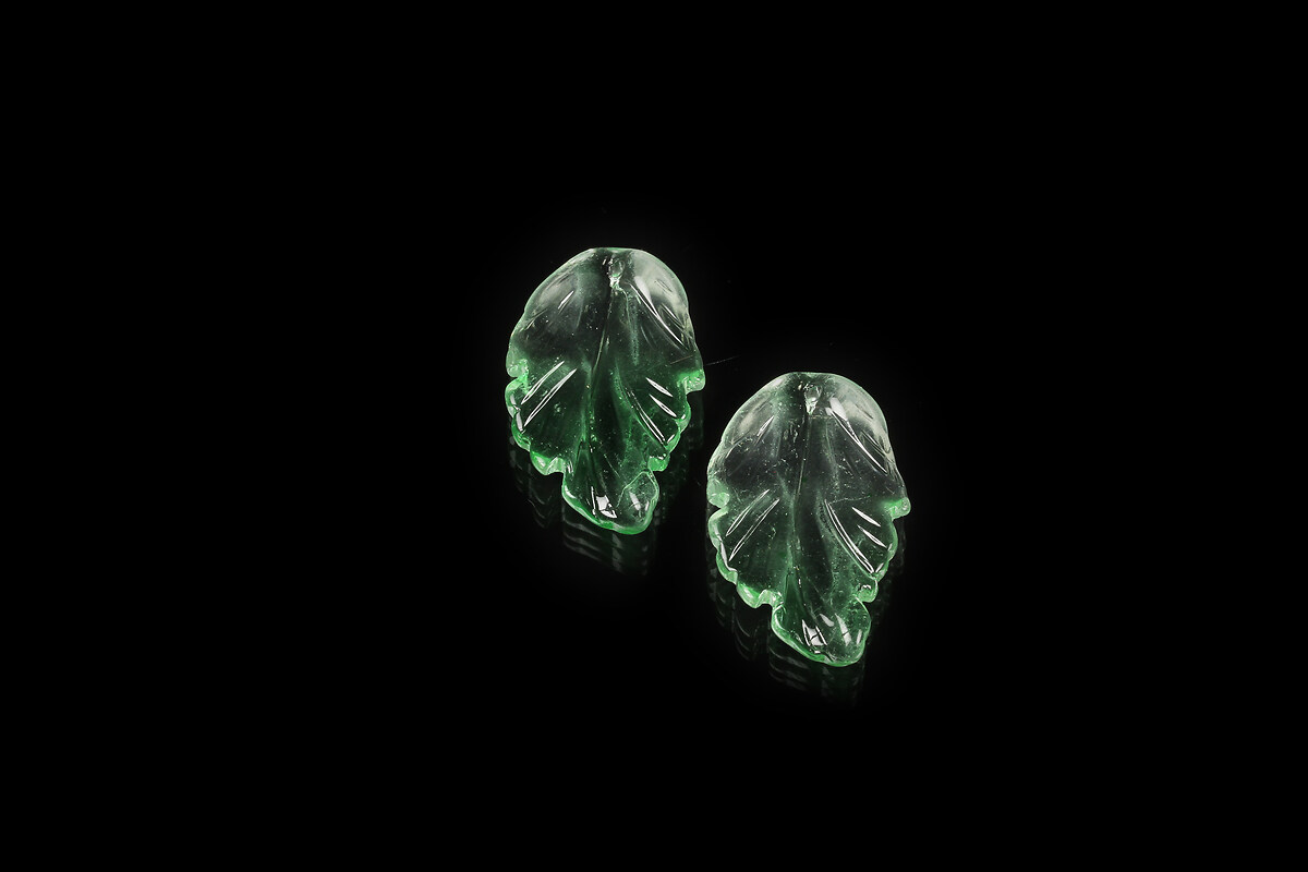 Pandantiv de sticla frunza 28x17mm - degradee verde