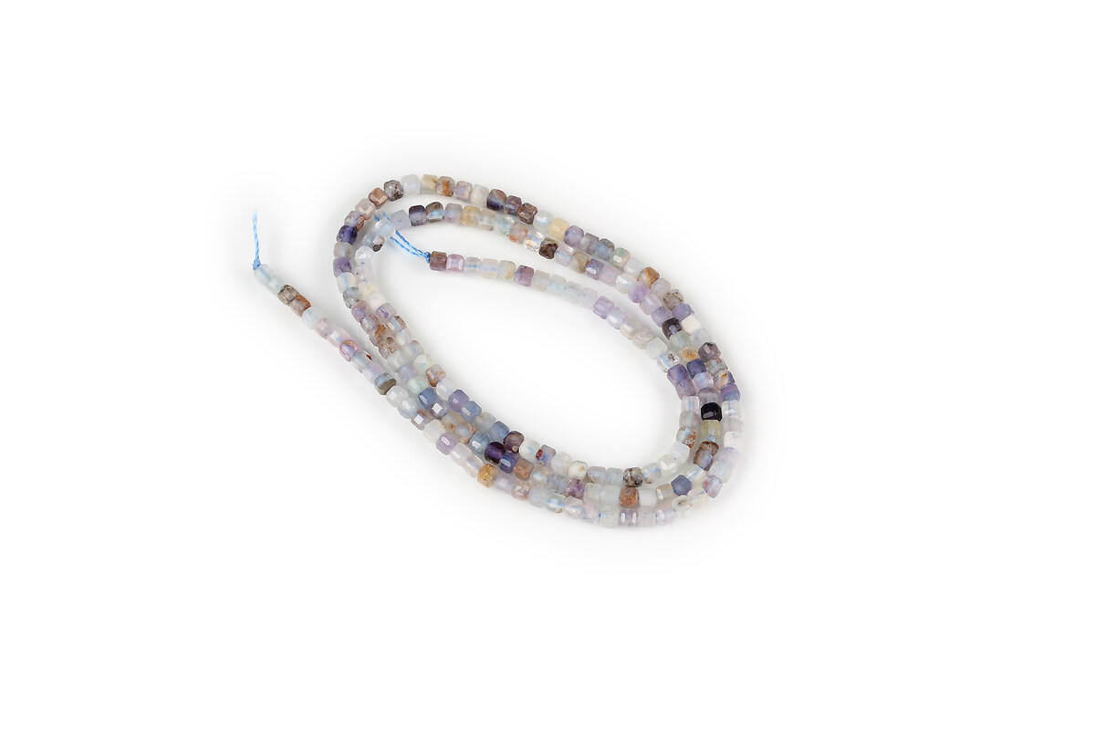Margele fluorit cub fatetate 2,1-2,3mm (sirag)