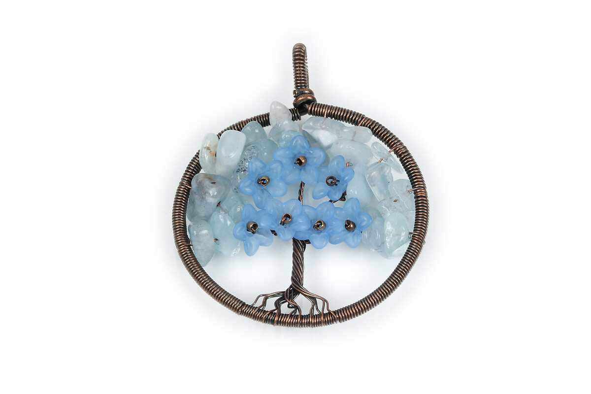 Pandantiv copacul vietii cupru cu chipsuri aquamarine si flori acrilice albastre 59x47mm