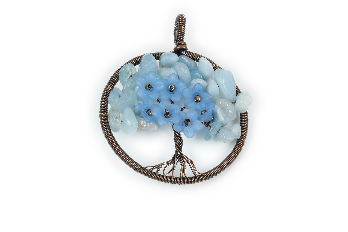 Pandantiv copacul vietii cupru cu chipsuri aquamarine si flori acrilice albastre 59x47mm