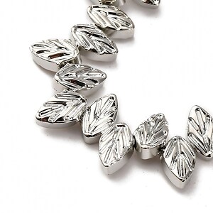Sirag margele de sticla electroplacate frunza aprox. 7x11,5x4,5mm - argintiu platinat