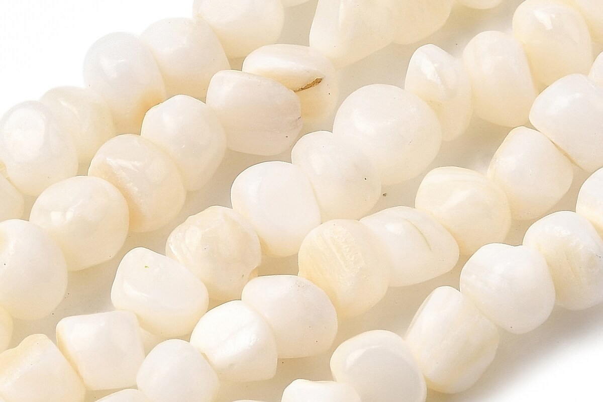 Sirag margele sidef nuggets 5-6,5x4-6mm - alb crem