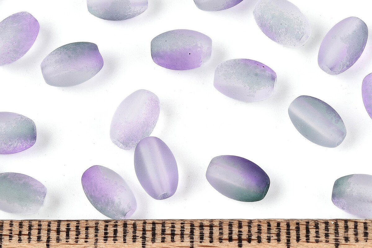 Margele de sticla frosted in doua culori, ovale 6,5x4-4,5mm - mov plum (10 grame)