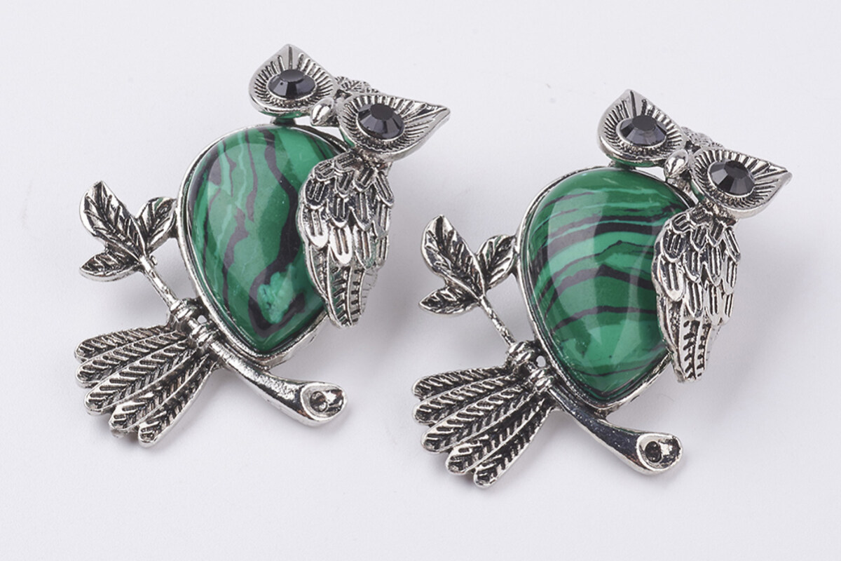 Pandantiv bufnita cu malachit, in montura argintiu antichizat, 46x35mm