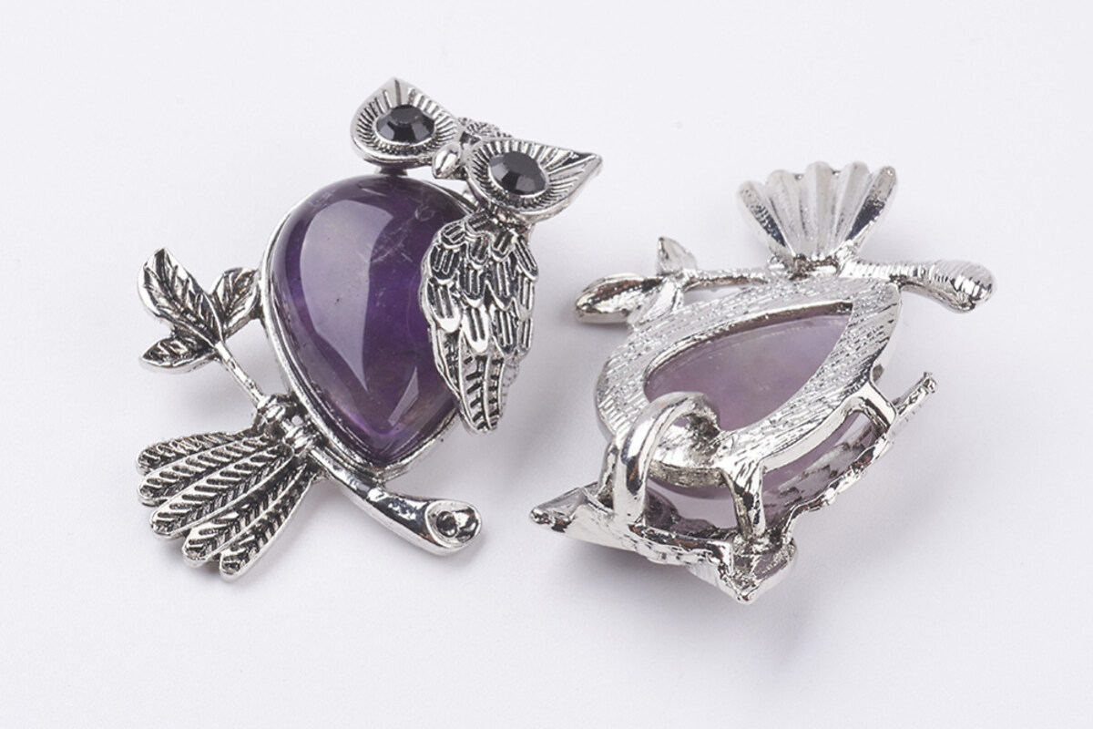 Pandantiv bufnita cu ametist, in montura argintiu antichizat, 46x35mm