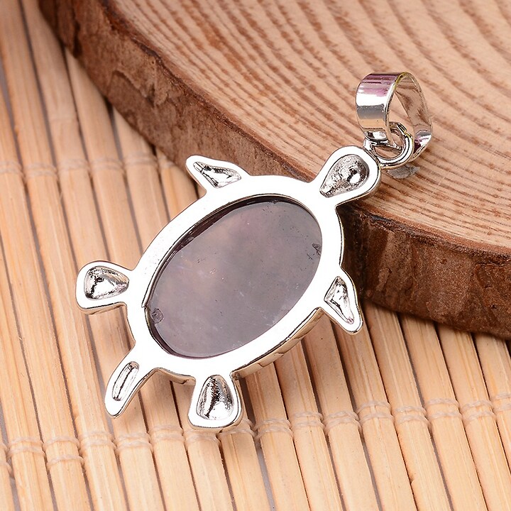 Pandantiv testoasa cu ametist, in montura argintiu inchis, 34x21mm