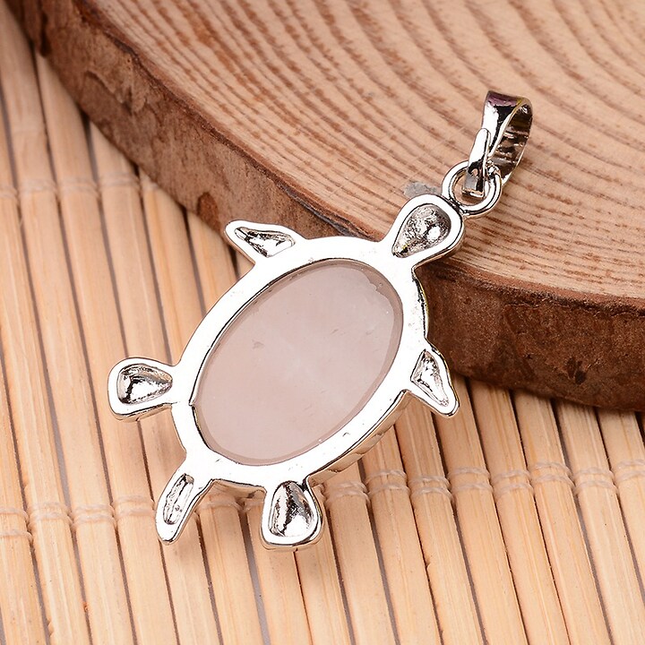 Pandantiv testoasa cu cuart roz, in montura argintiu inchis, 34x21mm