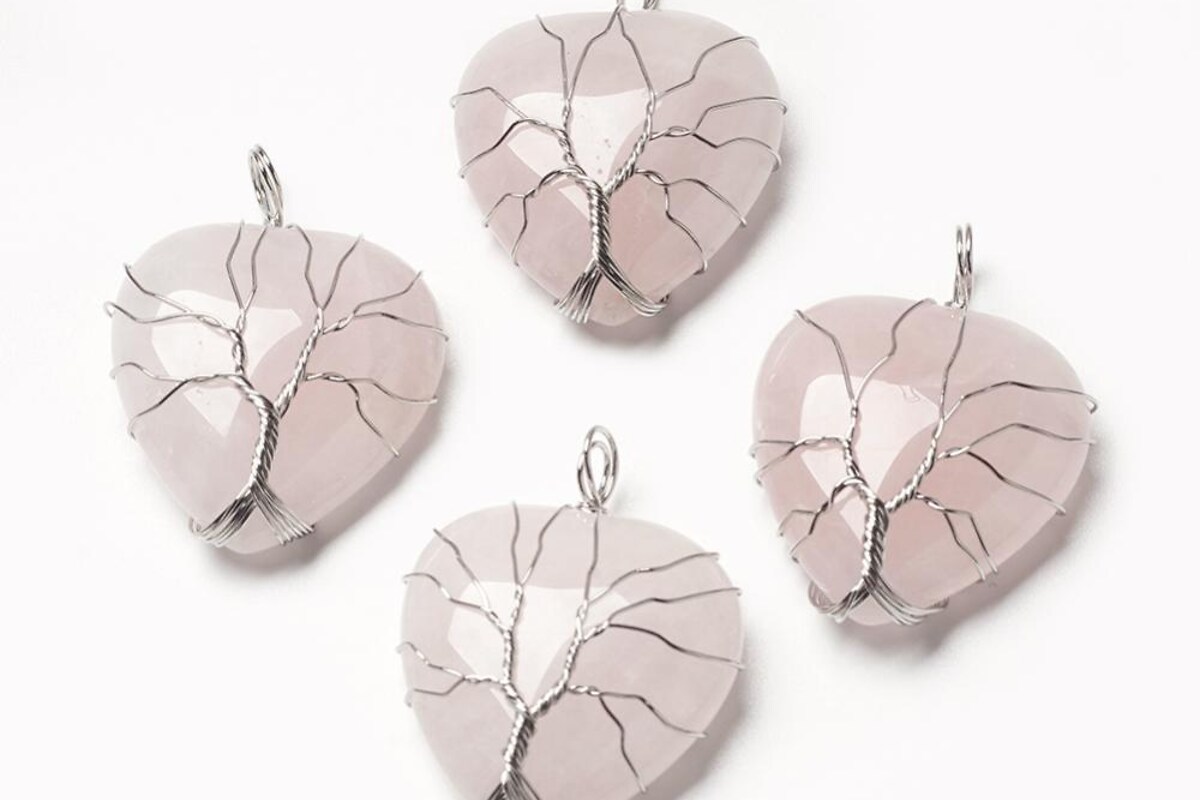 Pandantiv inima copacul vietii cuart roz, in montura argintiu inchis, 40x30mm
