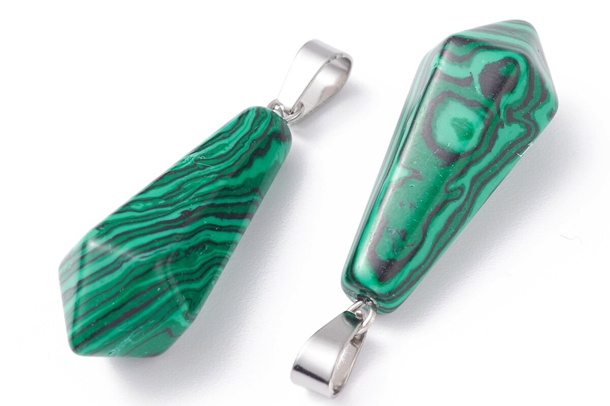 Pandantiv glont malachit, cu agatatoare argintiu inchis, 36x14mm