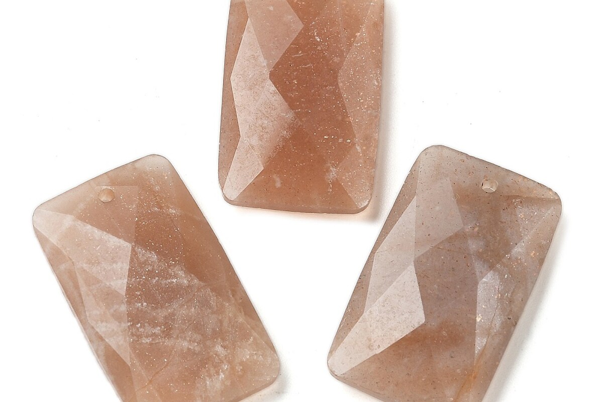 Pandantiv piatra soarelui naturala dreptunghi fatetat 30x18mm