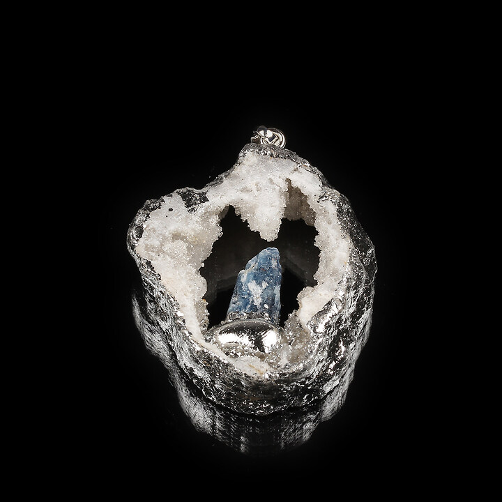 Pandantiv Druzy Agata cu Kyanite in montura argintie 44x34mm