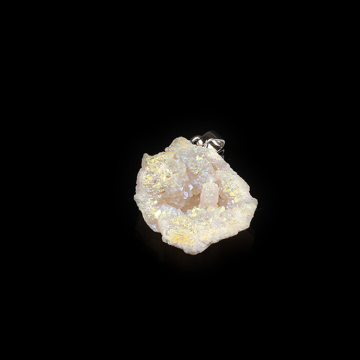 Pandantiv druzy agata naturala alba cu efect AB si agatatoare argintiu inchis 34x23mm