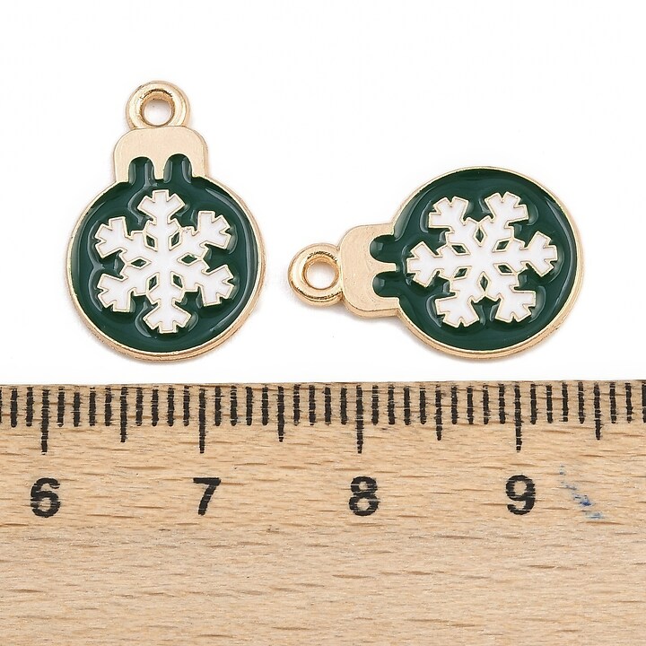 Charm auriu cu email, model Craciun, glob de Craciun verde 19x13mm