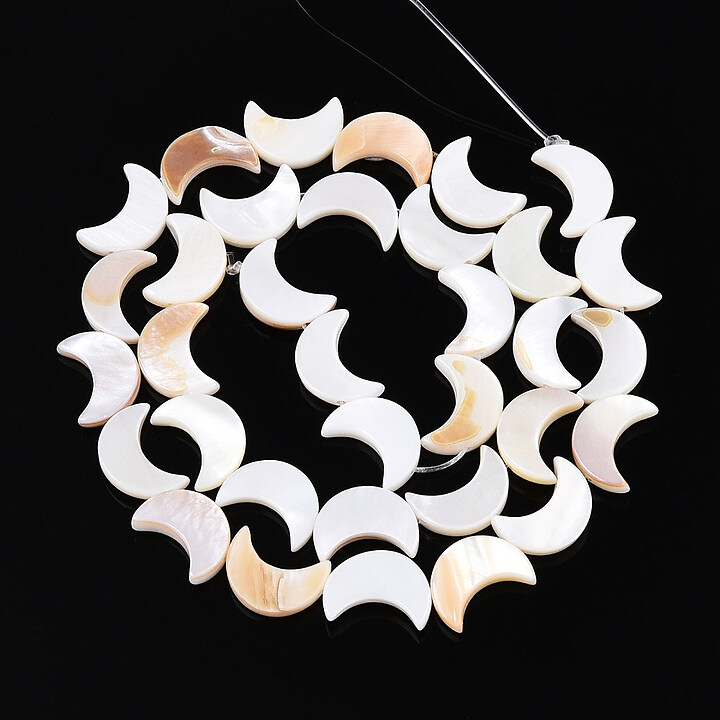 Margele sidef natural Freshwater Shell semiluna 11x8mm (sirag)