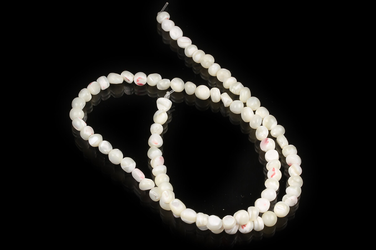 Margele sidef natural Trochus Shell nuggets 4-6x2,5-6mm (sirag)