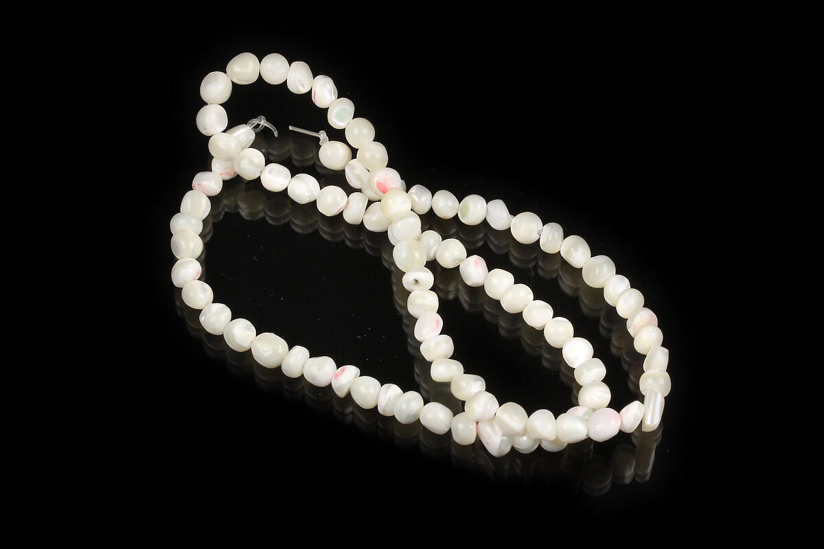 Margele sidef natural Trochus Shell nuggets 3-4,5x2-5mm (sirag)