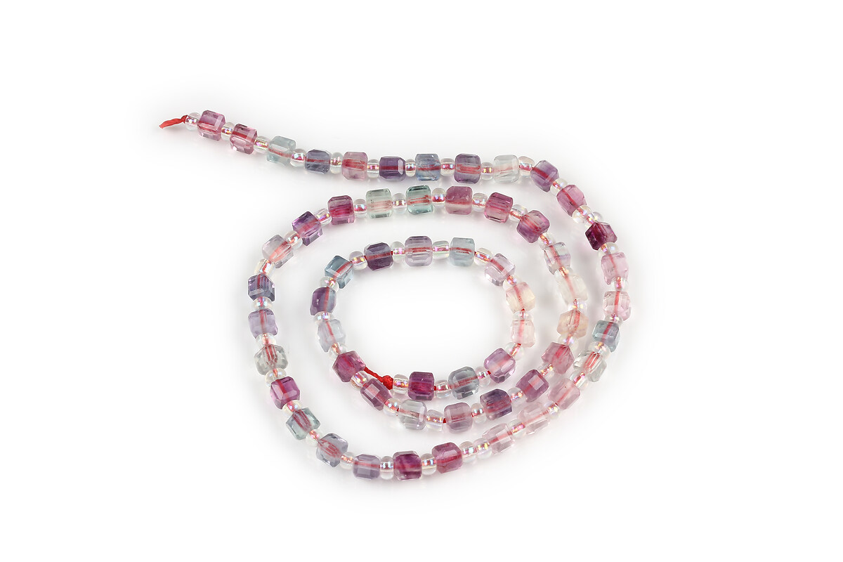 Margele fluorit cub fatetat 4,5x4,5mm (sirag)