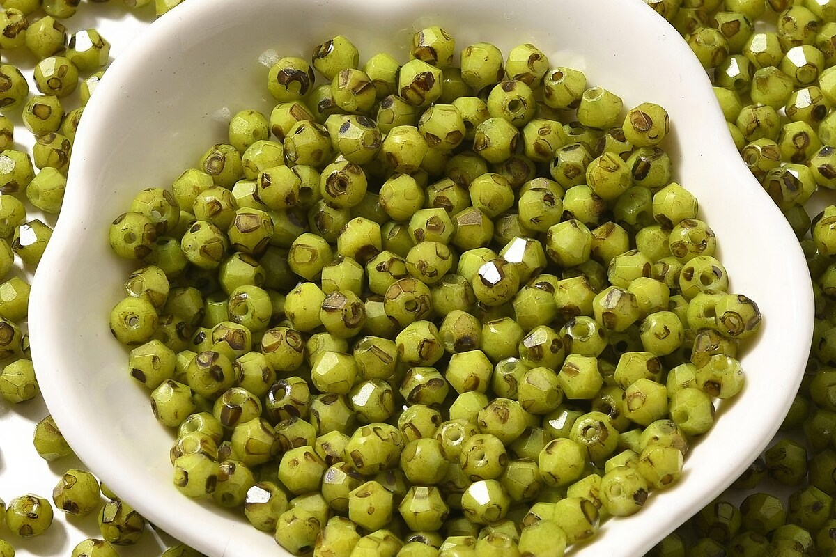 Margele de nisip de sticla Picasso biconice 4,5x4mm (10g) - verde galbui