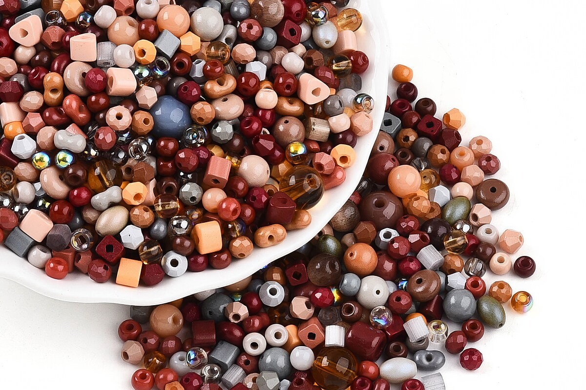 Margele de nisip de sticla culori si forme diferite 2,5-12,5x2-8mm (50g) - mix maro