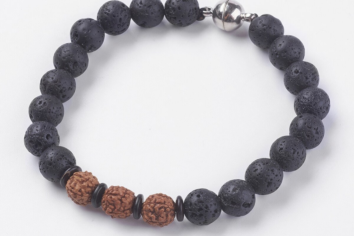 Bratara cu margele Rudraksha naturale si lava, cu inchizatoare magnetica, lungime 19cm