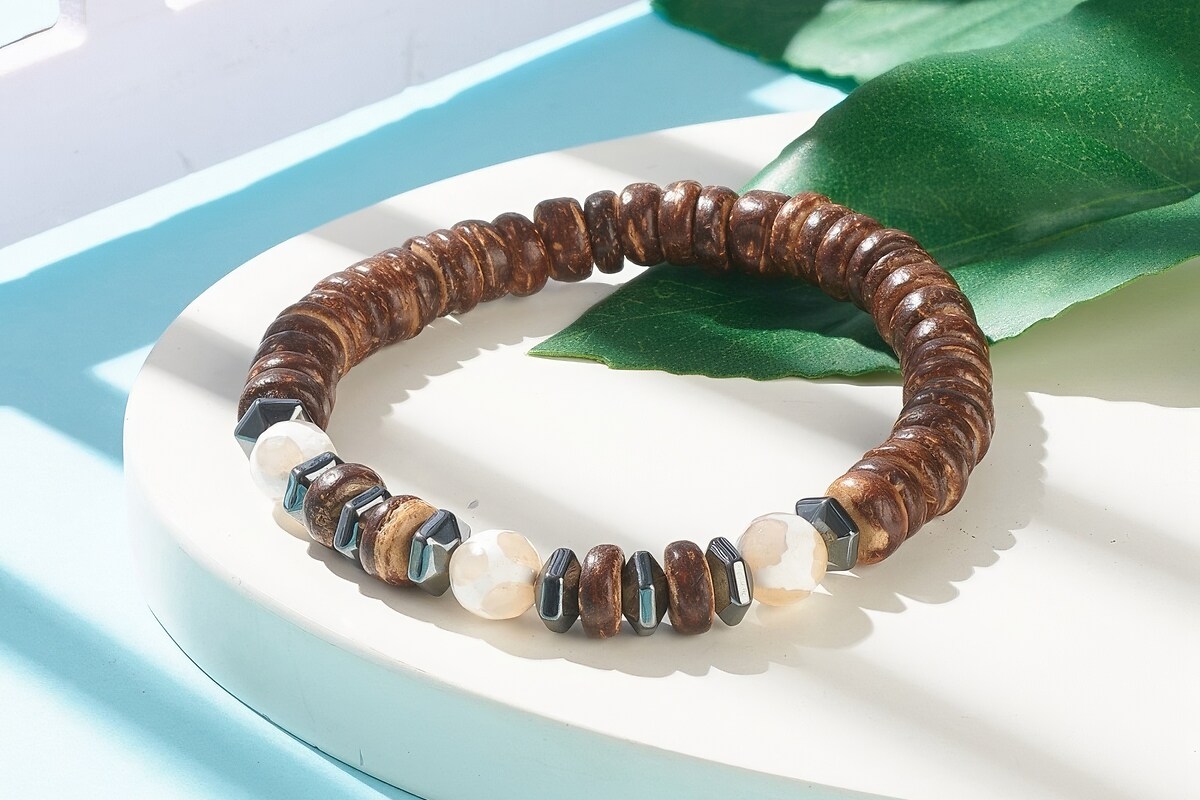 Bratara pe elastic cu margele de cocos naturale, agate tibetane si hematit, diametru 5,3cm