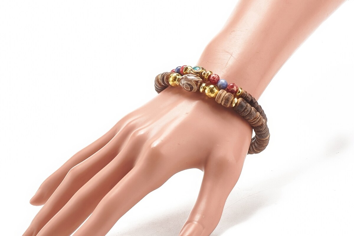 Set de 2 bratari pe elastic cu margele Mala de cocos natural, agate tibetane si hematit, diametru 5,7cm