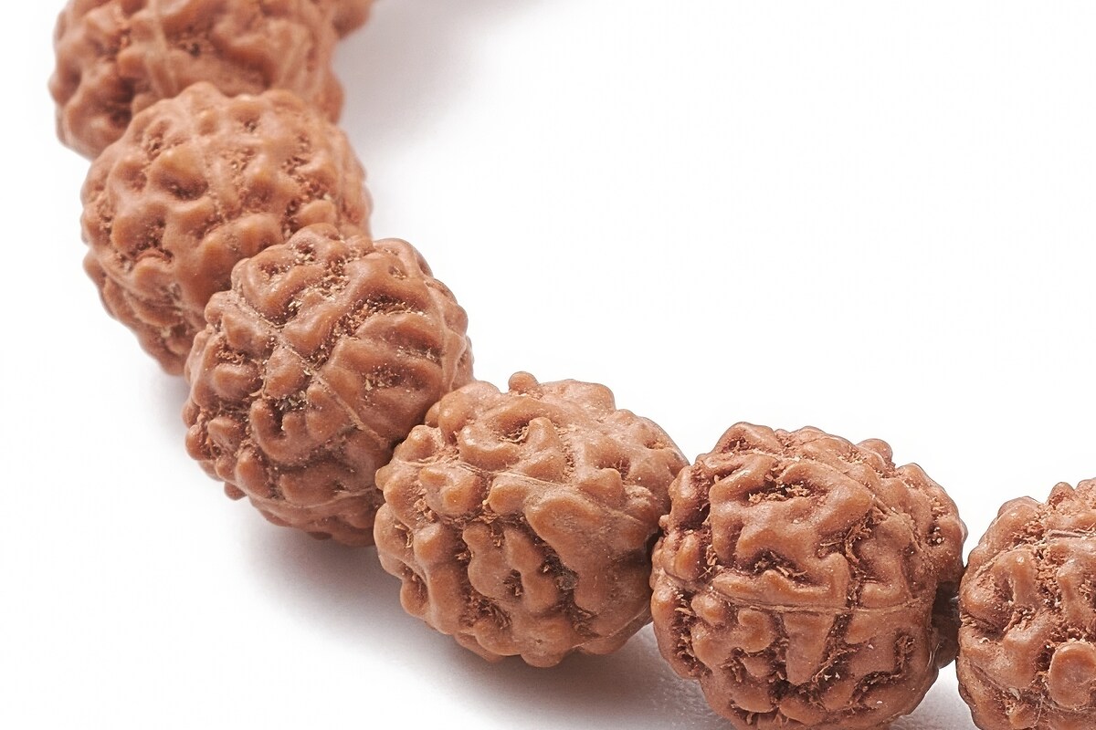 Bratara pe elastic cu margele naturale de Rudraksha si jasp imperial, diametru 5,5cm