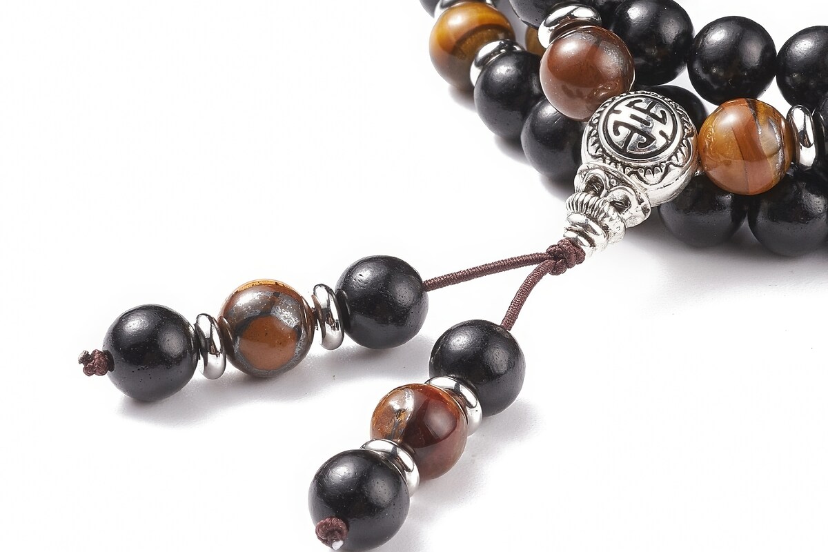 Colier sau bratara pe 4 randuri cu margele Mala naturale de lemn si ochi de tigru, lungime 76cm