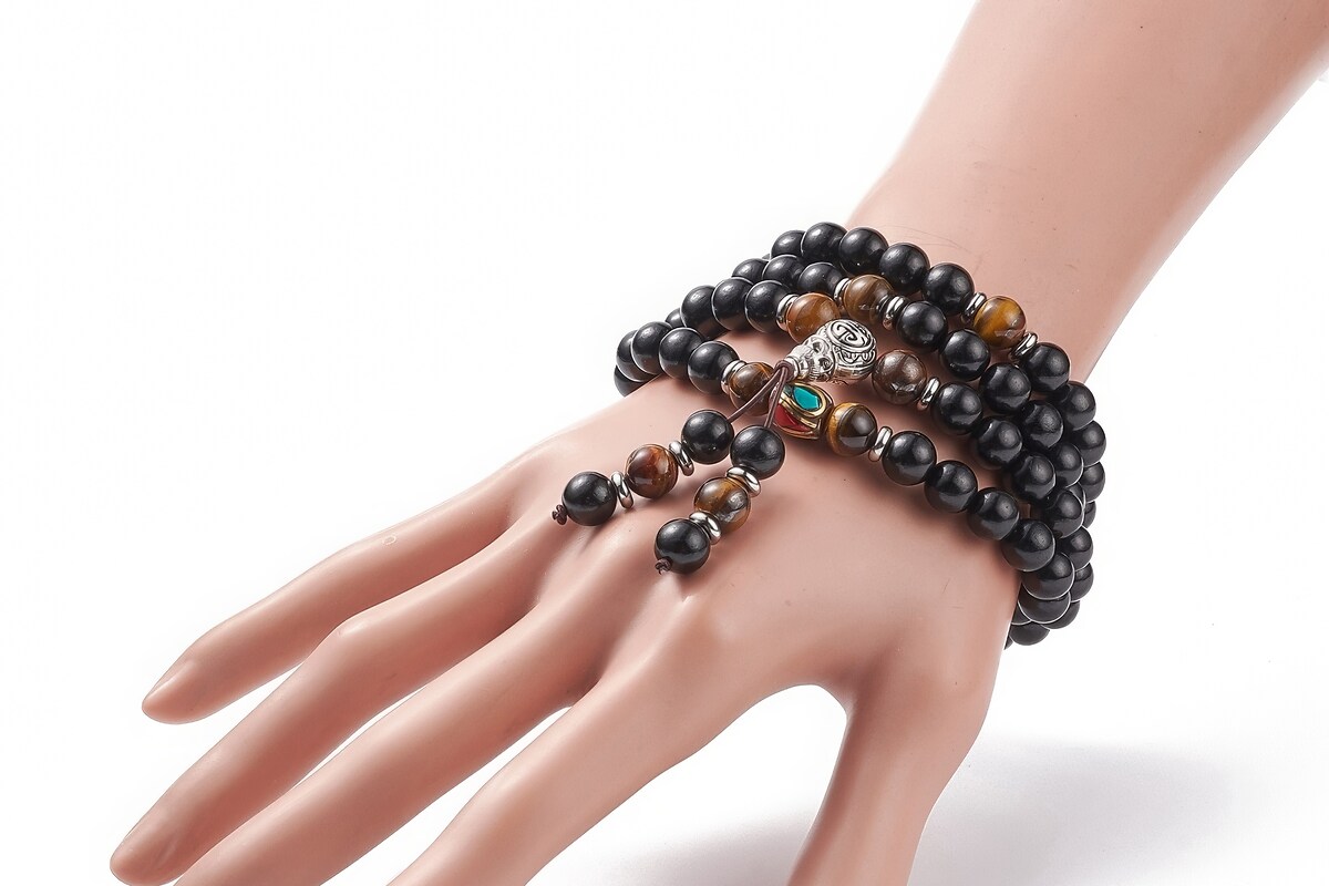 Colier sau bratara pe 4 randuri cu margele Mala naturale de lemn si ochi de tigru, lungime 76cm