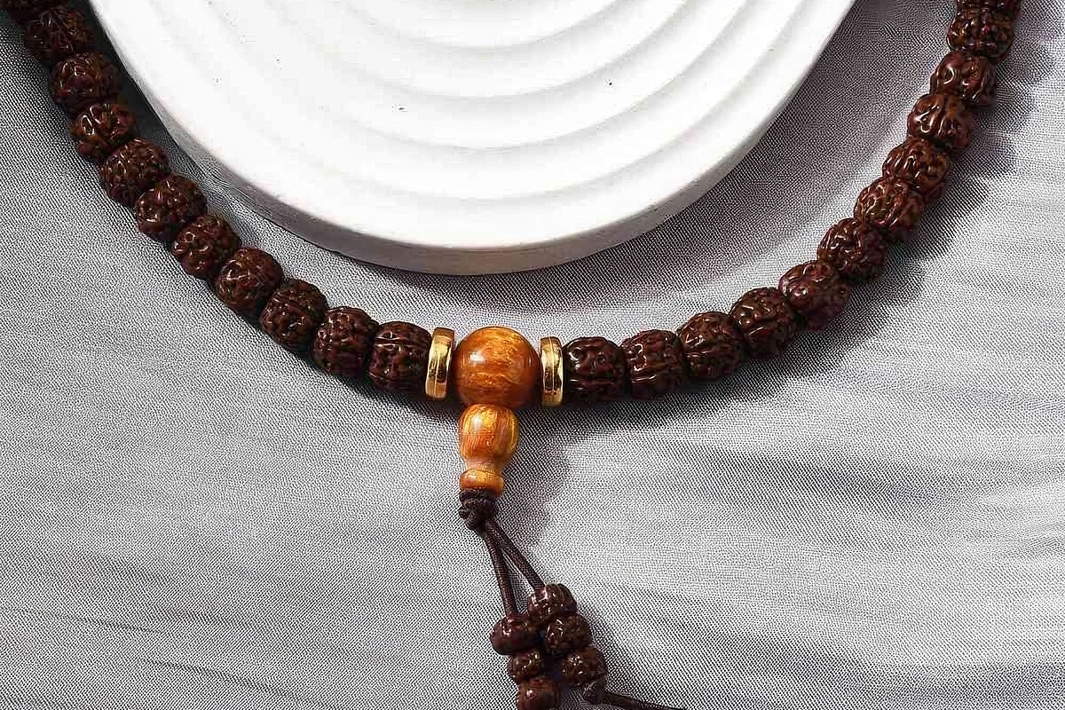 Colier cu 108 margele Mala naturale de Rudraksha 8x9mm