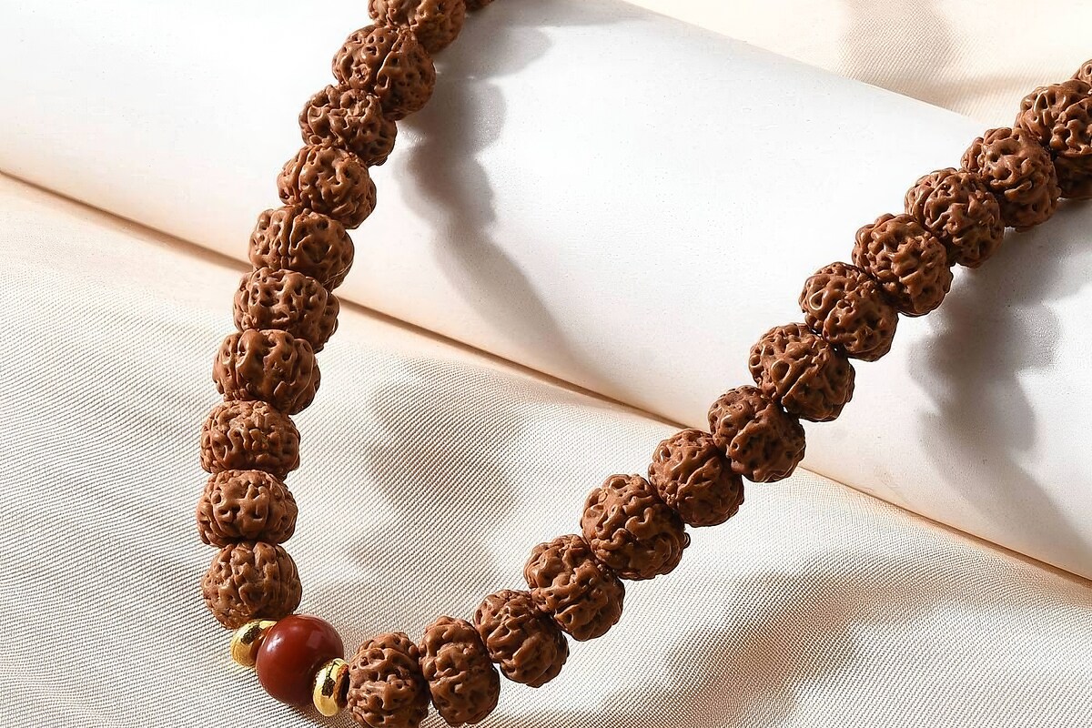 Colier cu 108 margele Mala naturale de Rudraksha 6x8mm