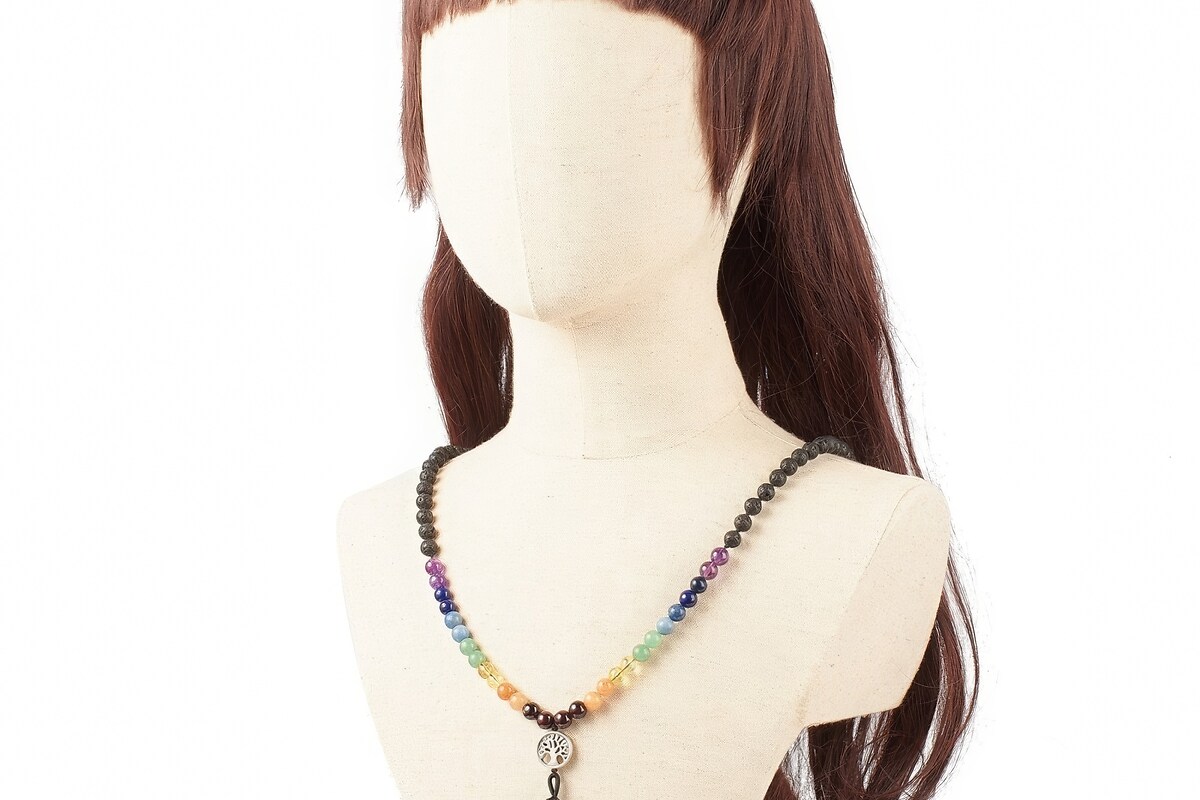 Colier 7 Chakra cu margele naturale de lava si pietre semipretioase, pandantiv copacul vietii, lungime 81cm