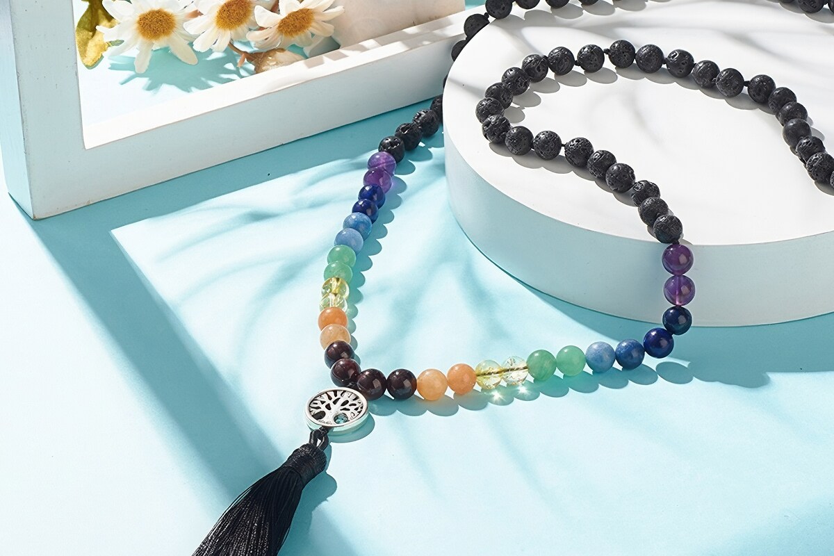 Colier 7 Chakra cu margele naturale de lava si pietre semipretioase, pandantiv copacul vietii, lungime 81cm