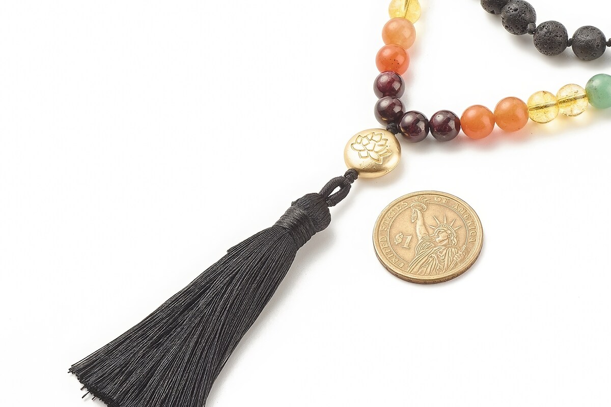 Colier 7 Chakra cu margele naturale de lava si pietre semipretioase, pandantiv auriu lotus, lungime 80cm