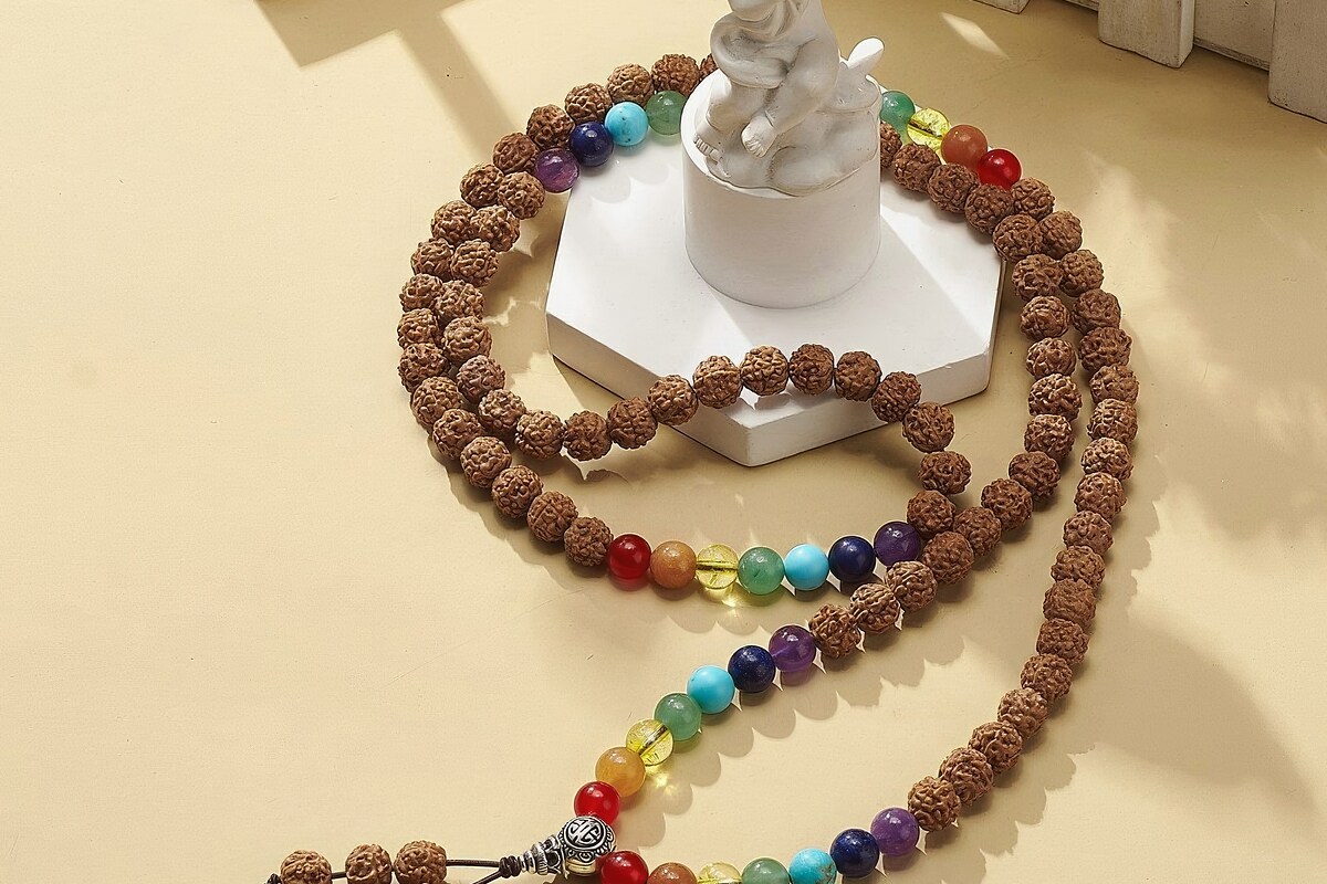 Colier cu margele naturale de Rudraksha si pietre semipretioase, lungime 90cm