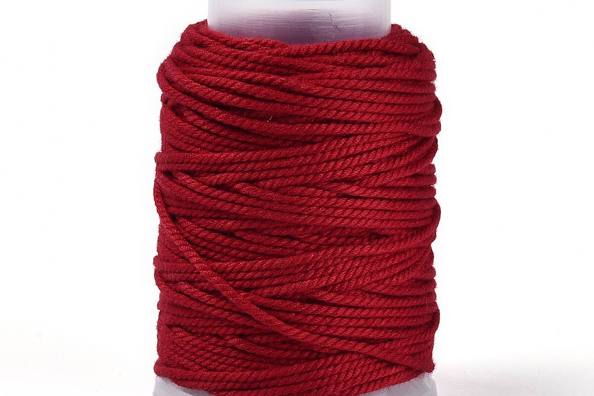 Rola ata Macrame din bumbac, grosime 1,5mm, rola de aprox. 22m - rosu inchis