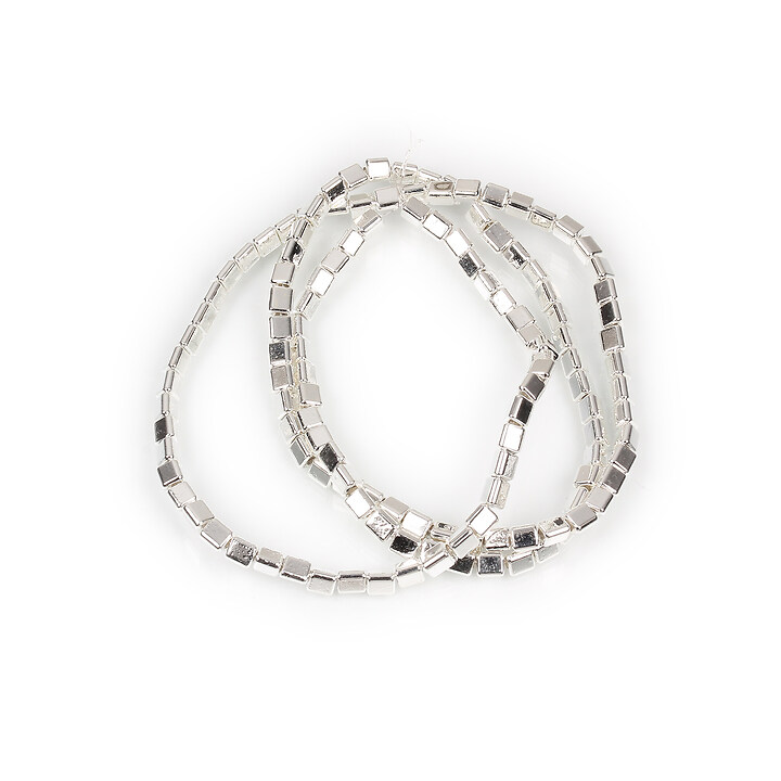 Hematit triunghi 3x2,5x2,7mm - placat argintiu (sirag)