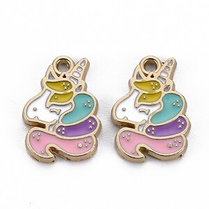 Charm mini pandantiv auriu emailat unicorn 17x12mm
