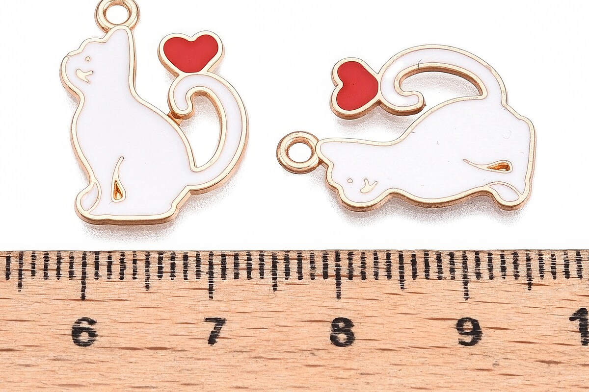 Charm mini pandantiv auriu emailat pisica alba 21x14,5mm