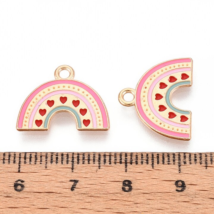 Charm mini pandantiv auriu emailat curcubeu cu inimioare 14x18mm