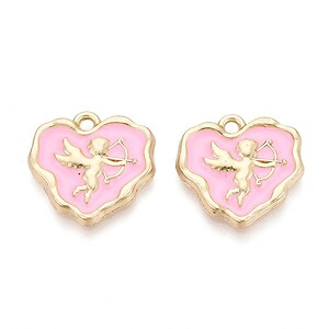 Charm mini pandantiv auriu emailat inima cupidon 18x18mm